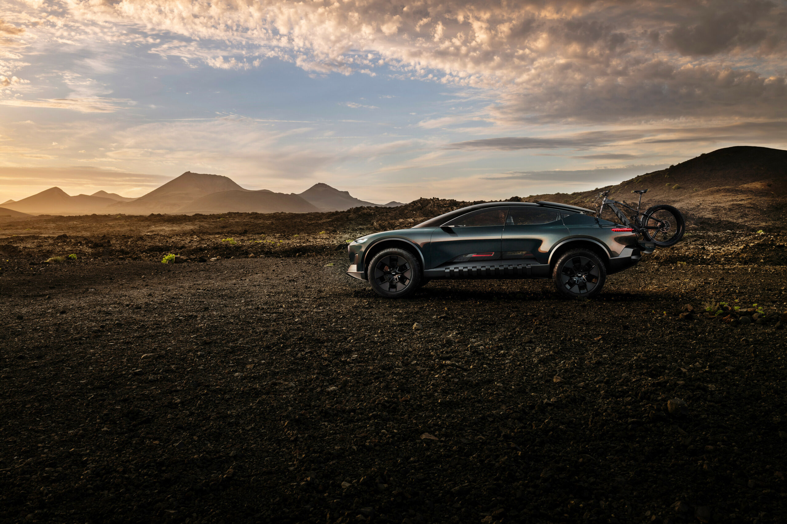 Audi Activesphere Concept: елегантен купе-кросовер кој се претвора во пикап / ФОТО+ВИДЕО