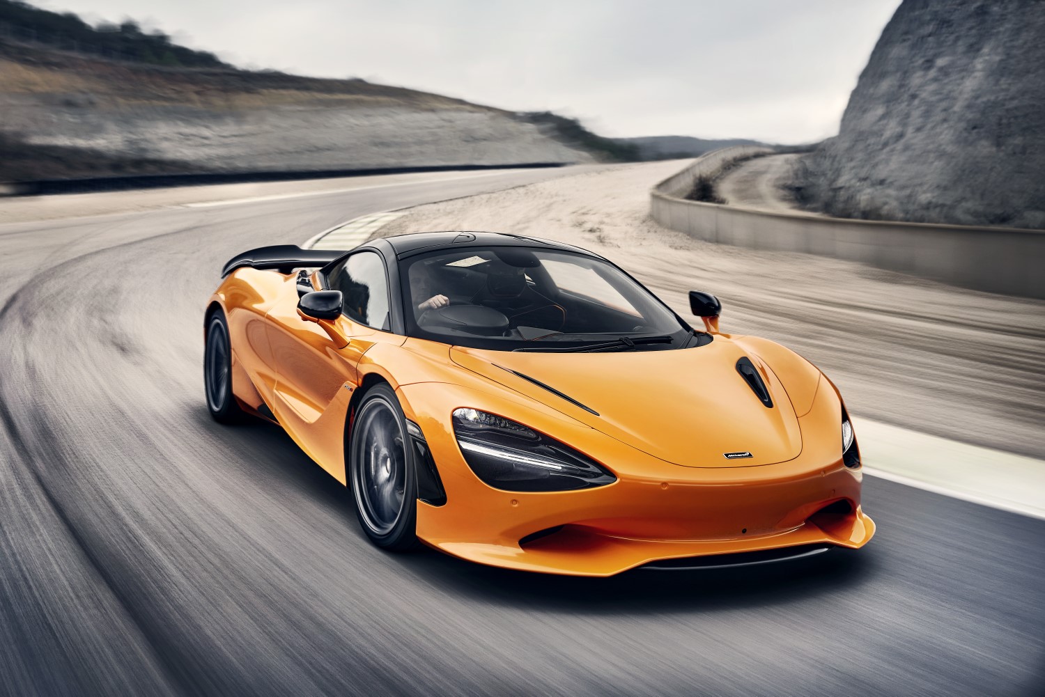 Голема еволуција: Новиот McLaren 750S претставен како најлесниот и најмоќниот сериски суперавтомобил на марката